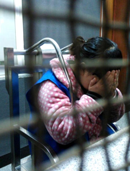 阳海豚宝贝幼儿园虐童教师被刑拘 家长:原谅她