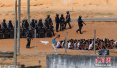 巴西纳塔尔监狱再次暴动 防暴警察清点囚犯