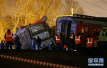俄罗斯两列火车相撞 造成约50人受伤（组图）
