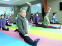 南京有支瑜伽团 平均年龄超70岁