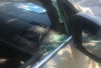 盐城一小区一夜间路边16辆轿车被砸、财物被盗