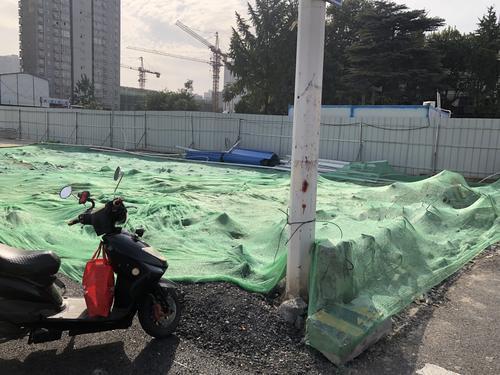 郑州61个工地因环保问题被停工整改　有工地趁午休施工