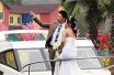 情侣重庆市黔江区阿蓬江流域庄园内拍摄婚纱照