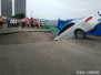 郑州一道路塌陷轿车被吞　该路修好不到两年