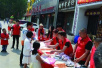 海城“爱在行动”志愿服务团队粽子当礼物　情暖环卫心